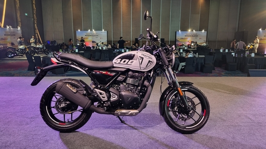 Triumph Speed T4 gets new colour options. Check details