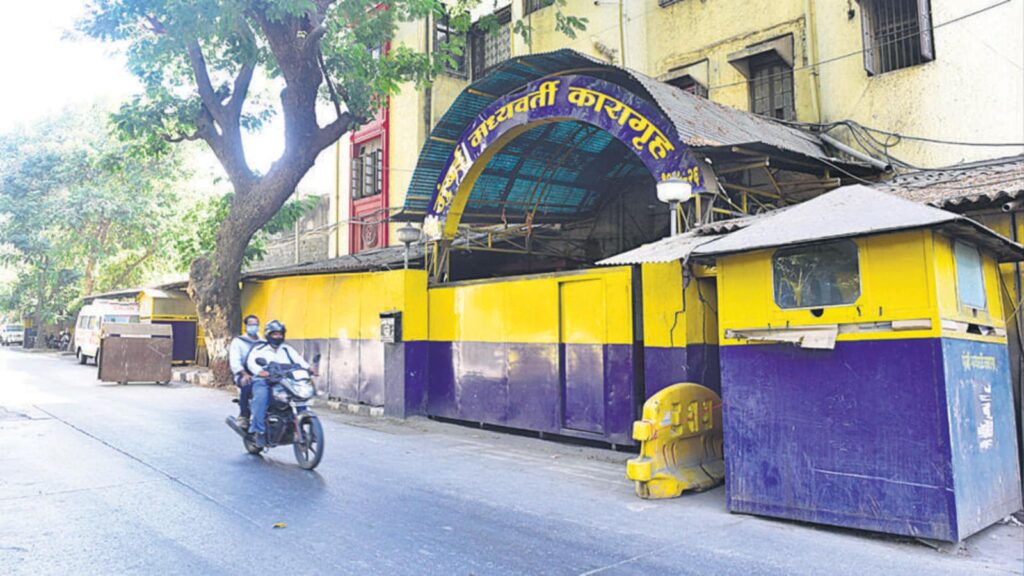 Unfilled vacancies in jail dept create huge problems | Mumbai news