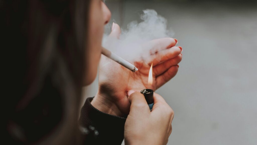Villainizing vaping backfired: Study shows misinformation makes smokers hesitant to switch from traditional smoking | Health
