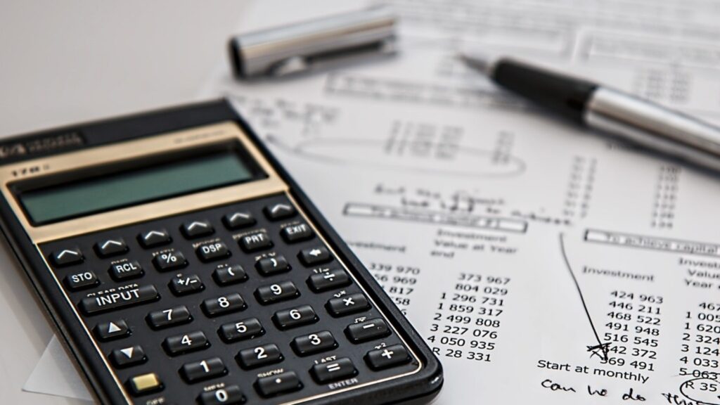 Where’s my tax refund? IRS 2025 tracker and schedule details