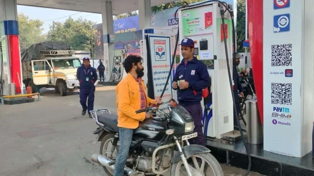 ‘No helmet no petrol’ rule fails to curb violations in GB Nagar