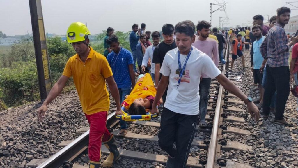 1 dead, 7 injured as Bangalore-Kamakhya express train derails near Cuttack