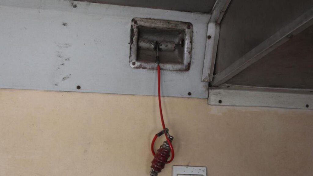 130 chain-pulling cases recorded in Feb at Pune railway station
