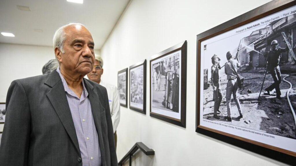 1992 Bombay riots: The pictures show consequences of a vicious atmosphere: Justice Srikrishna | Mumbai news