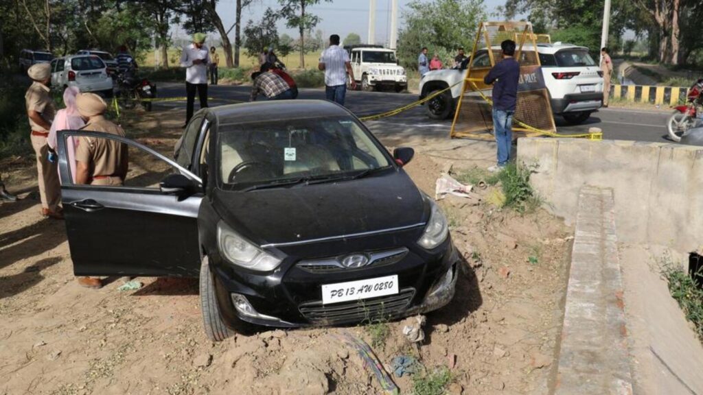 2 drug smugglers held after police encounter on Mansa-Barnala road