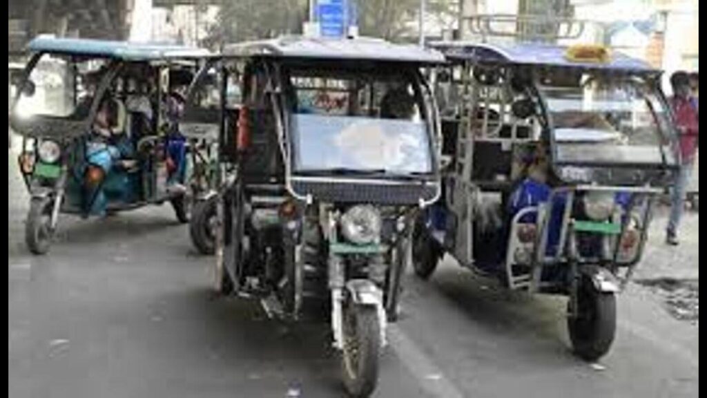 35 e-rickshaw halts planned to ease traffic congestion in Lucknow