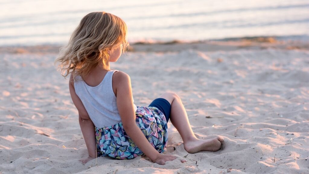 7-year-old Missouri girl placed in coma after viral TikTok toy challenge goes wrong: Report | Trending