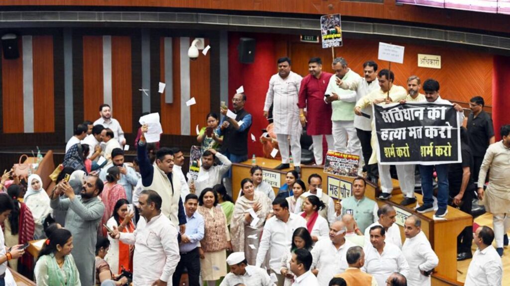 AAP moves motion in MCD to hike LoP’s spending power | Latest News Delhi