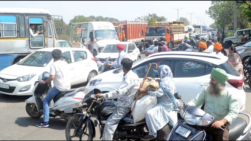 AAP rally in Ludhiana: Chaos prevails on city roads