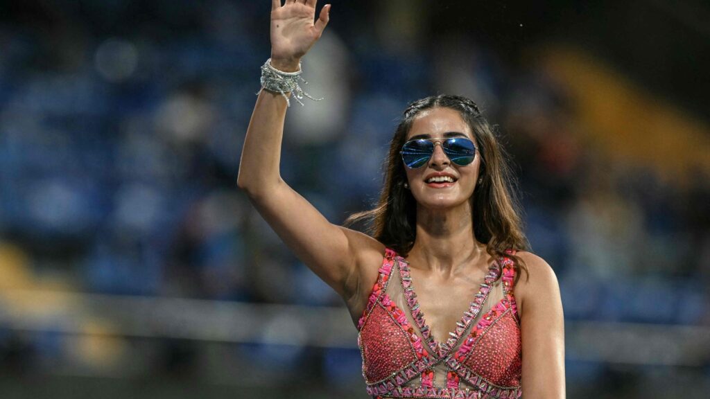 Ananya Panday performs at IPL celebrations in Mumbai, father Chunky Panday elated | Bollywood