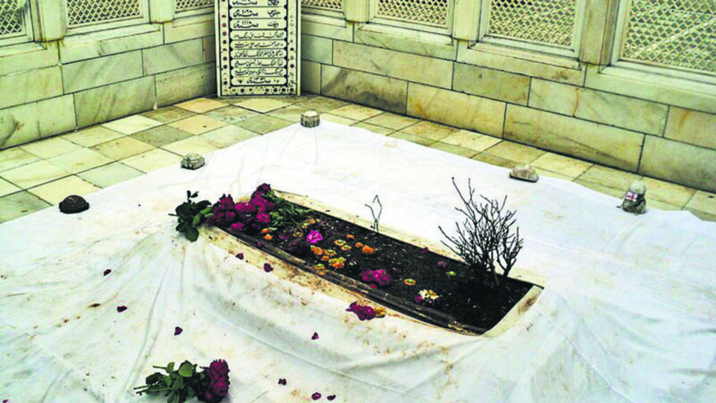 Bajrang Dal, VHP threaten ‘karseva’ at Aurangzeb’s tomb