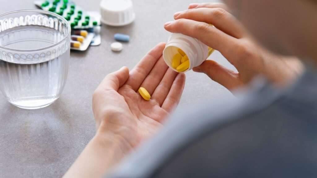 Can painkillers lead to kidney diseases? Doctor explains risk factors, prevention tips | Health