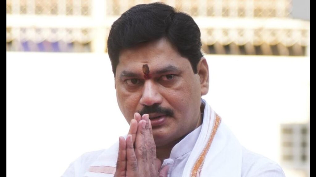 Caste, corruption faultlines in Maharashtra