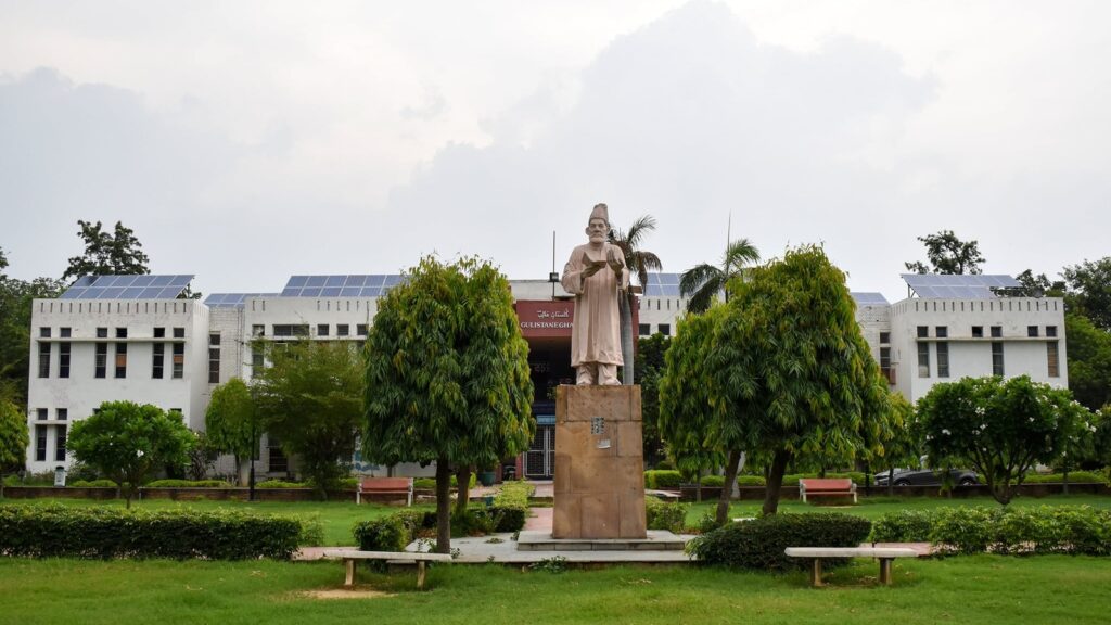 Delhi HC issues notice on alleged violation in Jamia VC appointment | Education