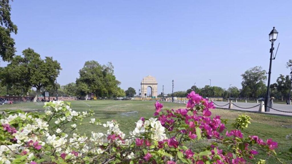 Delhi’s AQI remains ‘poor’ as maximum temp likely to hover between 38-40°C | Latest News Delhi