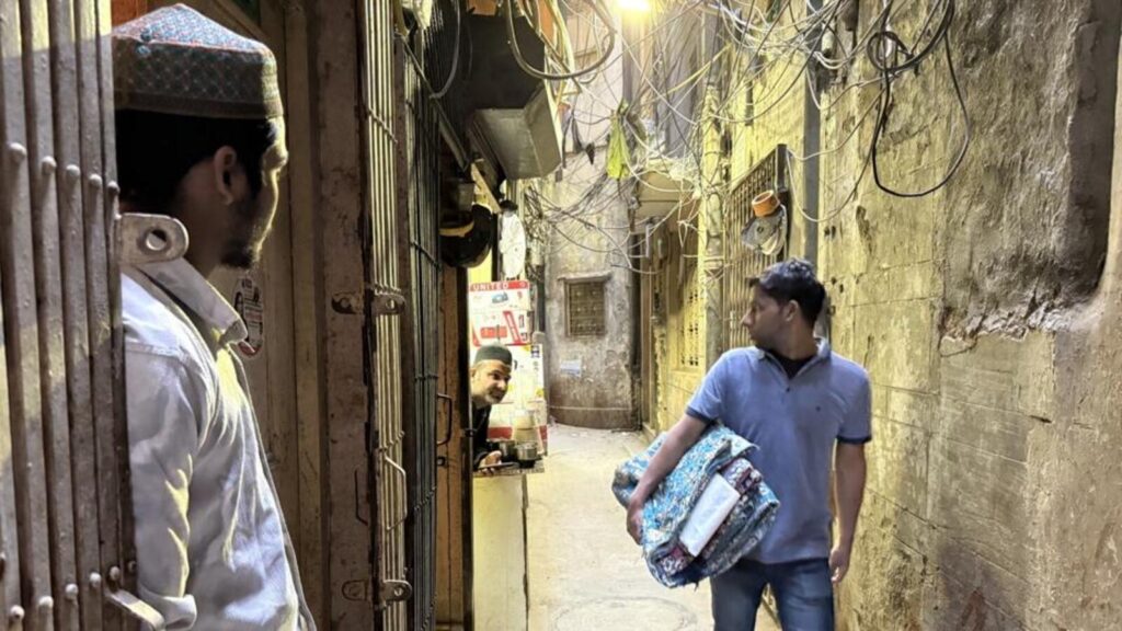 Delhiwale: This way to Gali Captain Wali | Latest News Delhi