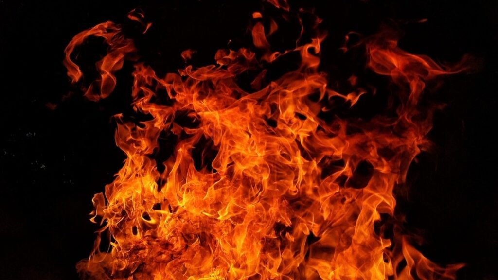 East Stroudsburg fire: Wander Inn Bar & Grill ablaze on South Cortland Street, Monroe County