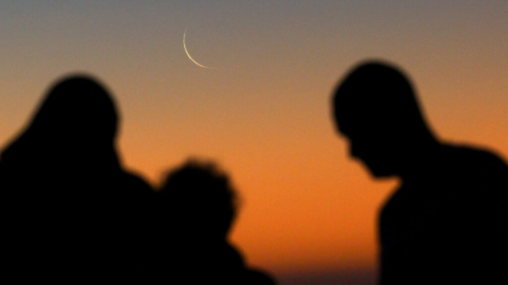 Eid 2025 moon sighting: Mumbai confirms crescent seen, Eid-ul-Fitr on March 31; security on high alert amid bomb threats