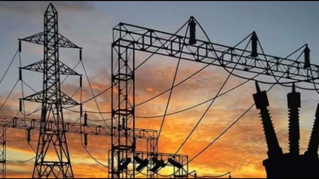 Ensure seamless power in summer, sever supply to defaulters: UPPCL chief