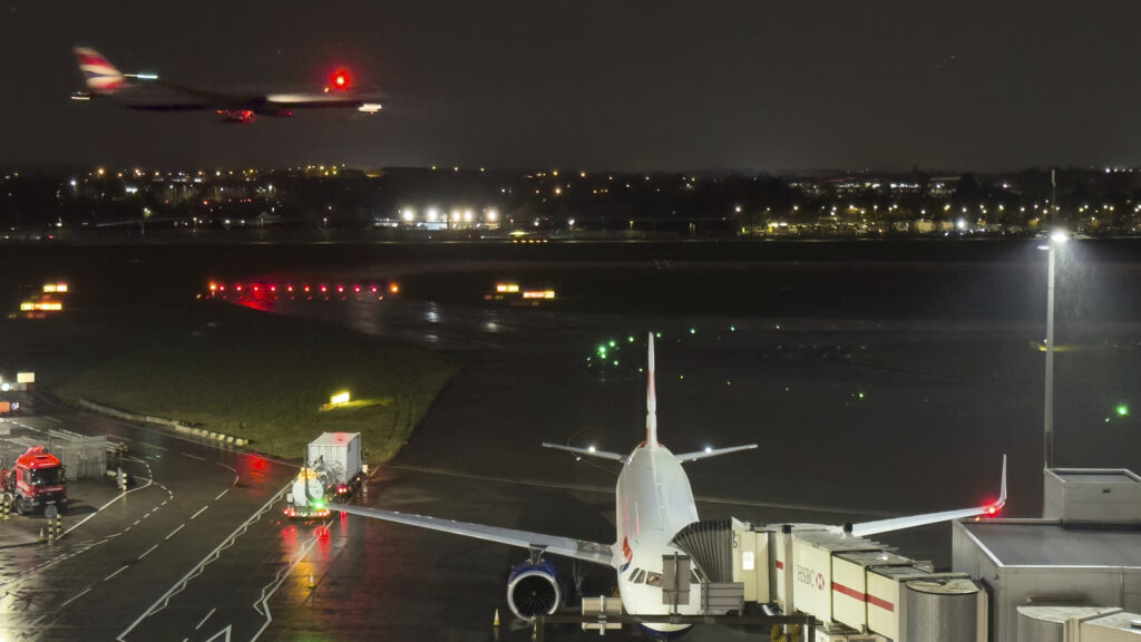 First flight touches down at London’s Heathrow after 18-hour shutdown caused by power cut | World News