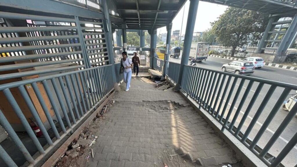 Ggm’s foot overbridges in disrepair, pedestrians forced to risk roads