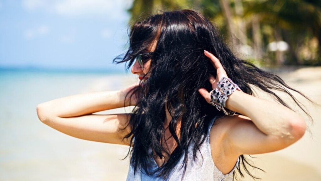 How to keep your hair healthy in the heat: Expert shares pro tips on battling frizz, sun damage, and humidity | Health