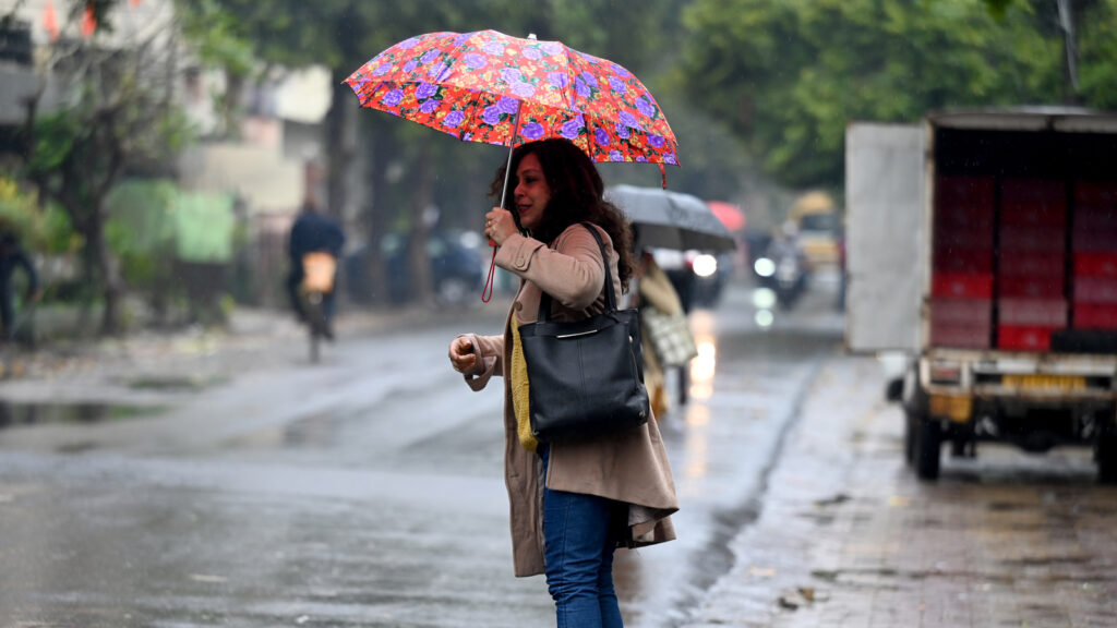 IMD predicts rain for Delhi-NCR, parts of north India on Holi | Weather updates | Latest News India