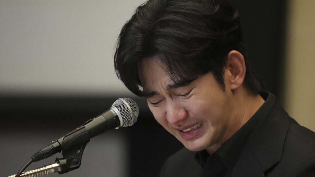 Internet slams Kim Soo Hyun for ‘crocodile tears, Oscar-worthy act’ during press meet about Kim Sae Ron | Web Series
