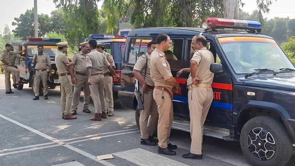 Jharkhand man, 3 children found dead at home, police suspect murder-suicide | Latest News India