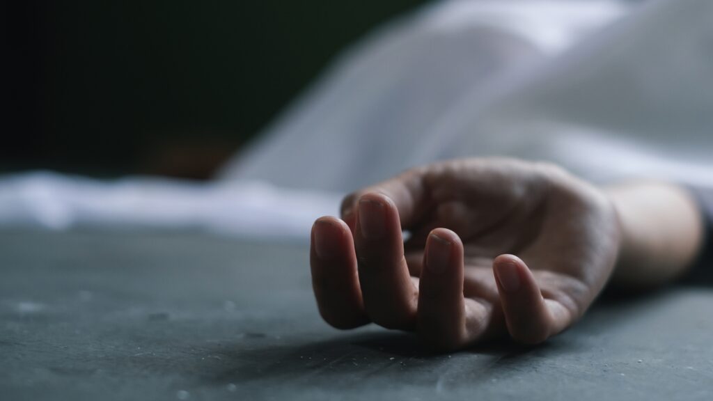 Karnataka man dies by suicide after alleging woman CISF officer hid her marriage despite their relationship | Bengaluru