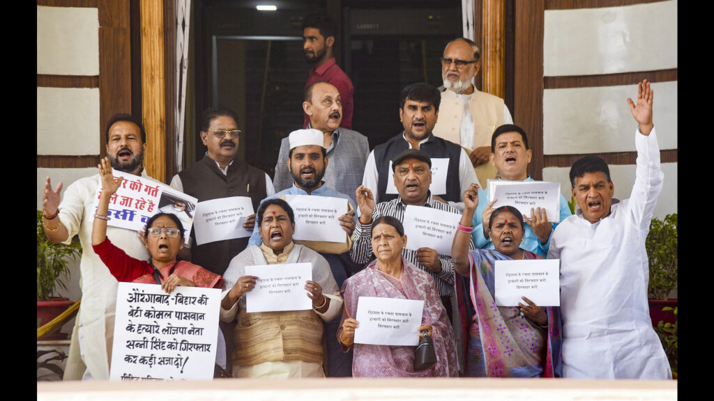 Killing of cops rocks Bihar assembly