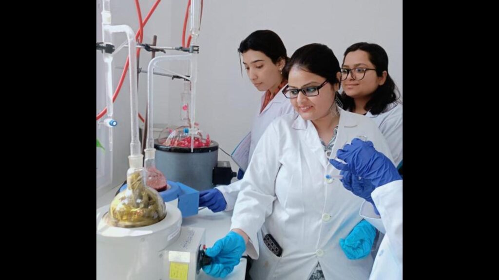 Latest DU course teaches the art, and science of making perfume | Latest News Delhi
