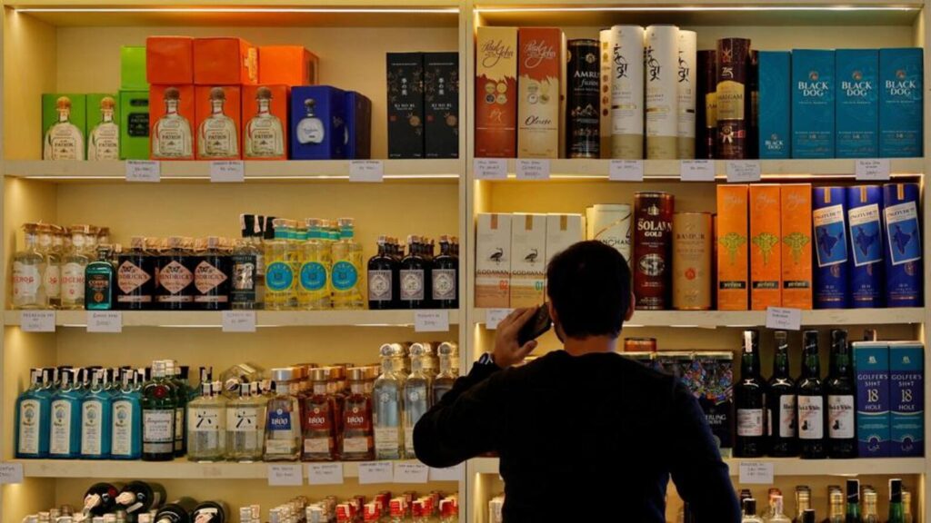 Liquor shop lottery held in Greater Noida for 501 shops