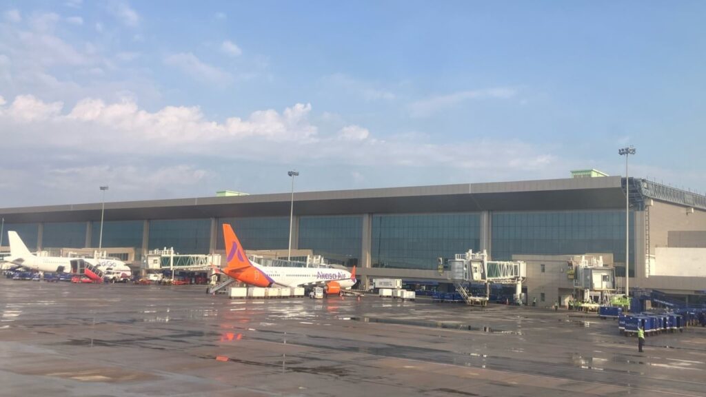 Lucknow airport maintenance closure cut by two hours! Travellers rejoice