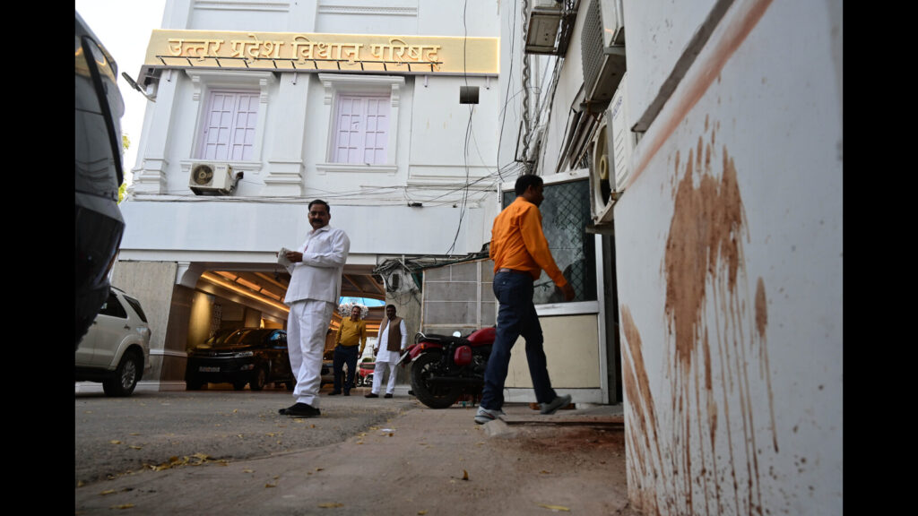 Lucknow struggles to shed its ‘spitting’ image