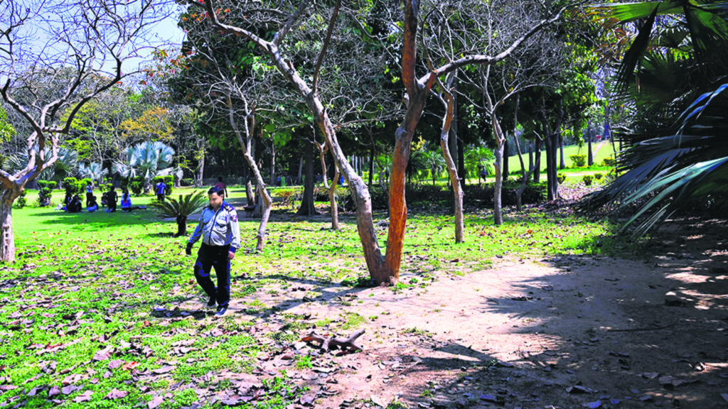 Man, woman’s bodies found in Delhi’s Hauz Khas park | Latest News India