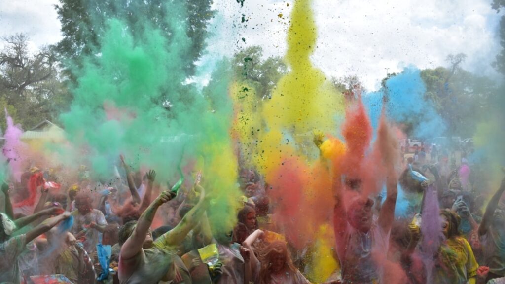 Manager denies Holi leave, says ‘coloured’ employees will lose pay: ‘You will not be allowed to enter if…’ | Trending