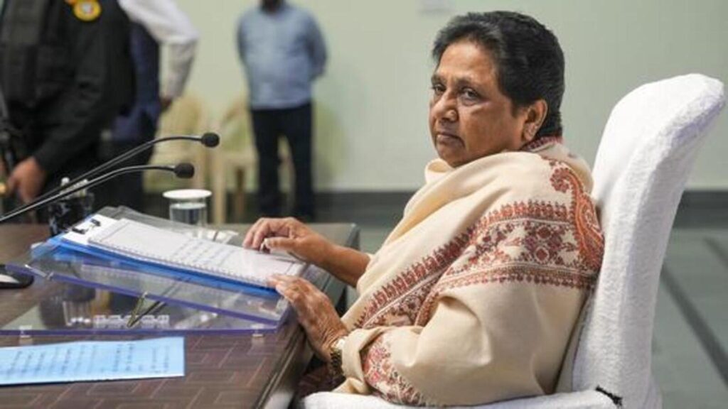 Mayawati replaces brother Anand Kumar with Randheer Beniwal as BSP coordinator