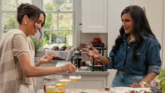 Meghan Markle reprimands Mindy Kaling for not using her royal title ‘Sussex’; netizens troll saying, ‘this was planned’