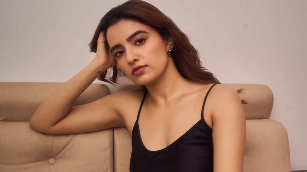 Miffed Rukshar Dhillon calls out person clicking ‘uncomfortable’ pictures: ‘I’ve tried asking respectfully’