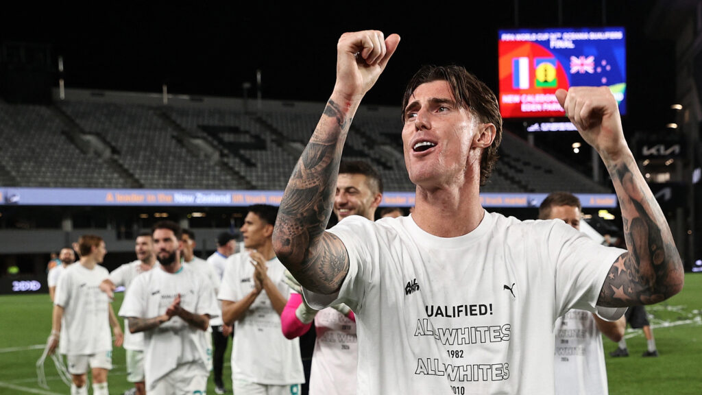 New Zealand qualifies for the 2026 World Cup with a 3-0 win over New Caledonia in the Oceania final | Football News