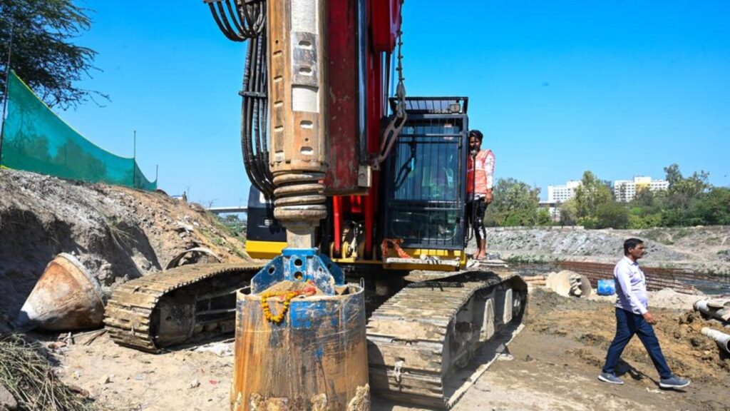 Noida resumes construction of 5.6km Chilla elevated road
