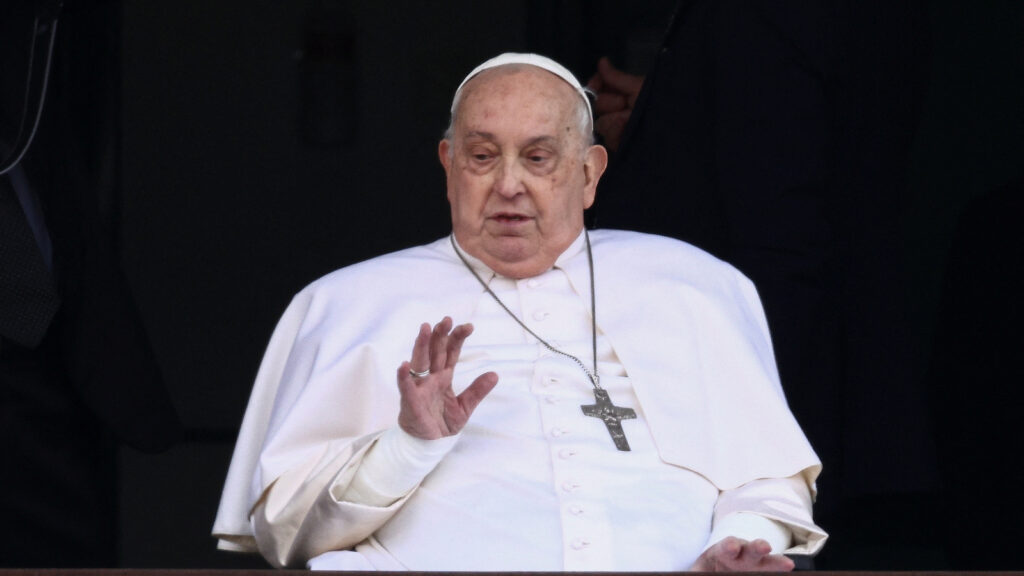 Pope Francis’ doctors make startling revelation, say wanted to stop his treatment so he could ‘die in peace’