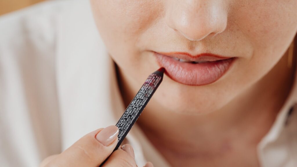 Premium lip liner: Amp up your lip makeup game for pout perfect lips; Here are our top 8 picks | Fashion Trends