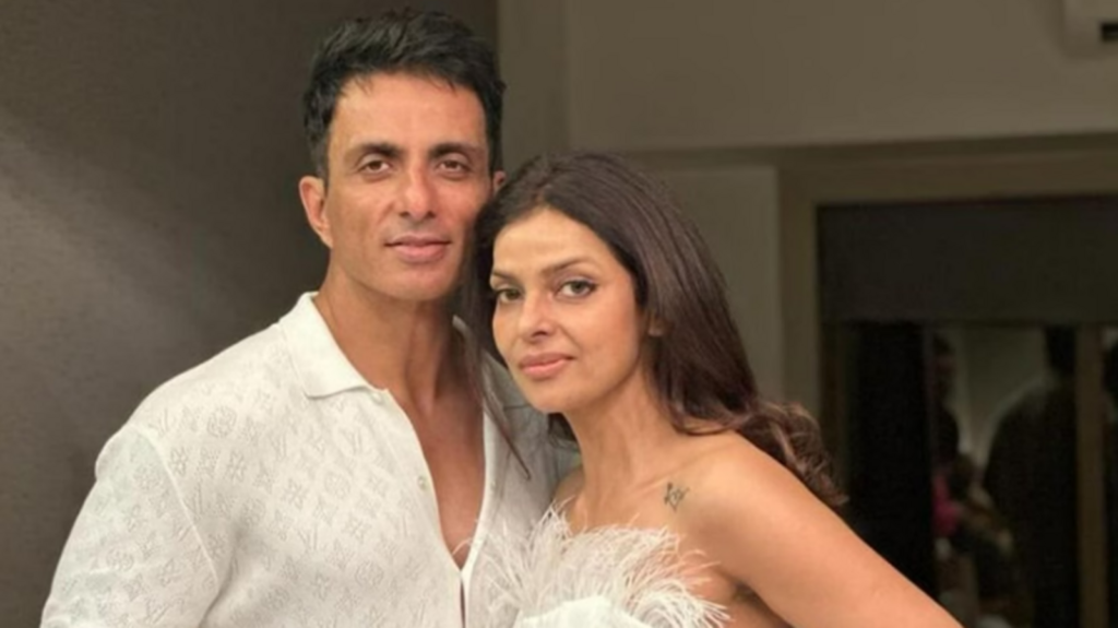 Sonu Sood’s wife Sonali Sood injured in major accident on Mumbai-Nagpur highway | Bollywood