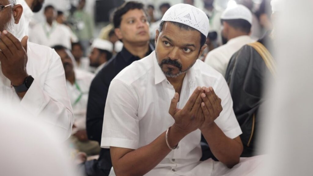 Tamil star Vijay hosts Iftar in Chennai during Ramzan month; takes part in prayer before breaking fast. Watch