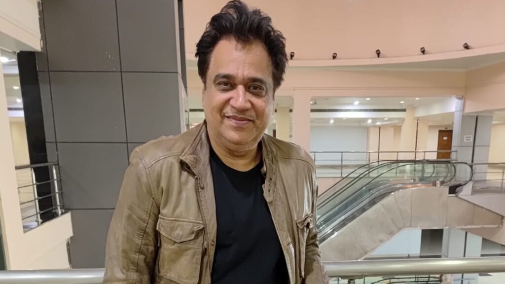 The Oye Lucky! Lucky Oye! dialogue writer, lyricist, actor Manu Rishi Chadha to get into direction soon