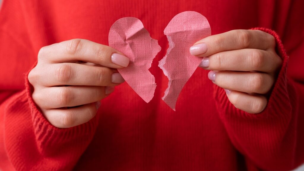 This 6-word phrase can be a warning sign that he or she is not that into you and may be planning to break up with you