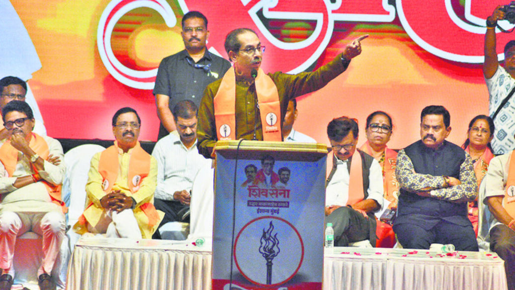 Uddhav Thackeray challenges Devendra Fadnavis to carry out sop promises, slams RSS | Mumbai news