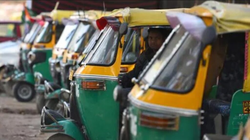 Unauthorised e-rickshaws and autos: Month-long, U.P-wide crackdown to begin from April 1